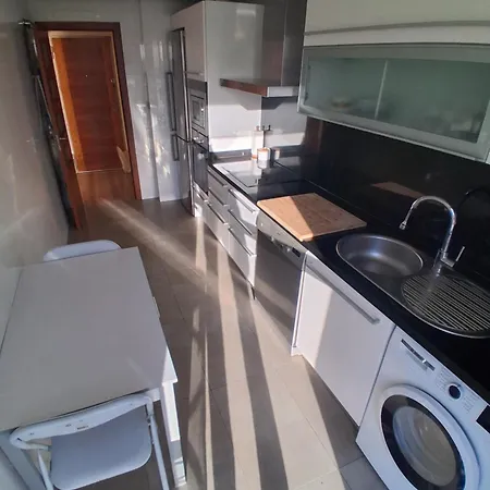 Апартаменты Apartamento Nuevo Mestalla Valencia - Minimo 10 Noches Валенсия
