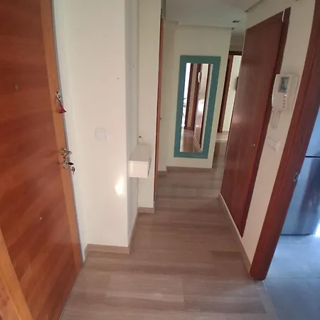 Апартаменты Apartamento Nuevo Mestalla Valencia - Minimo 10 Noches